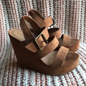 Target Mossimo || Tan Wedge